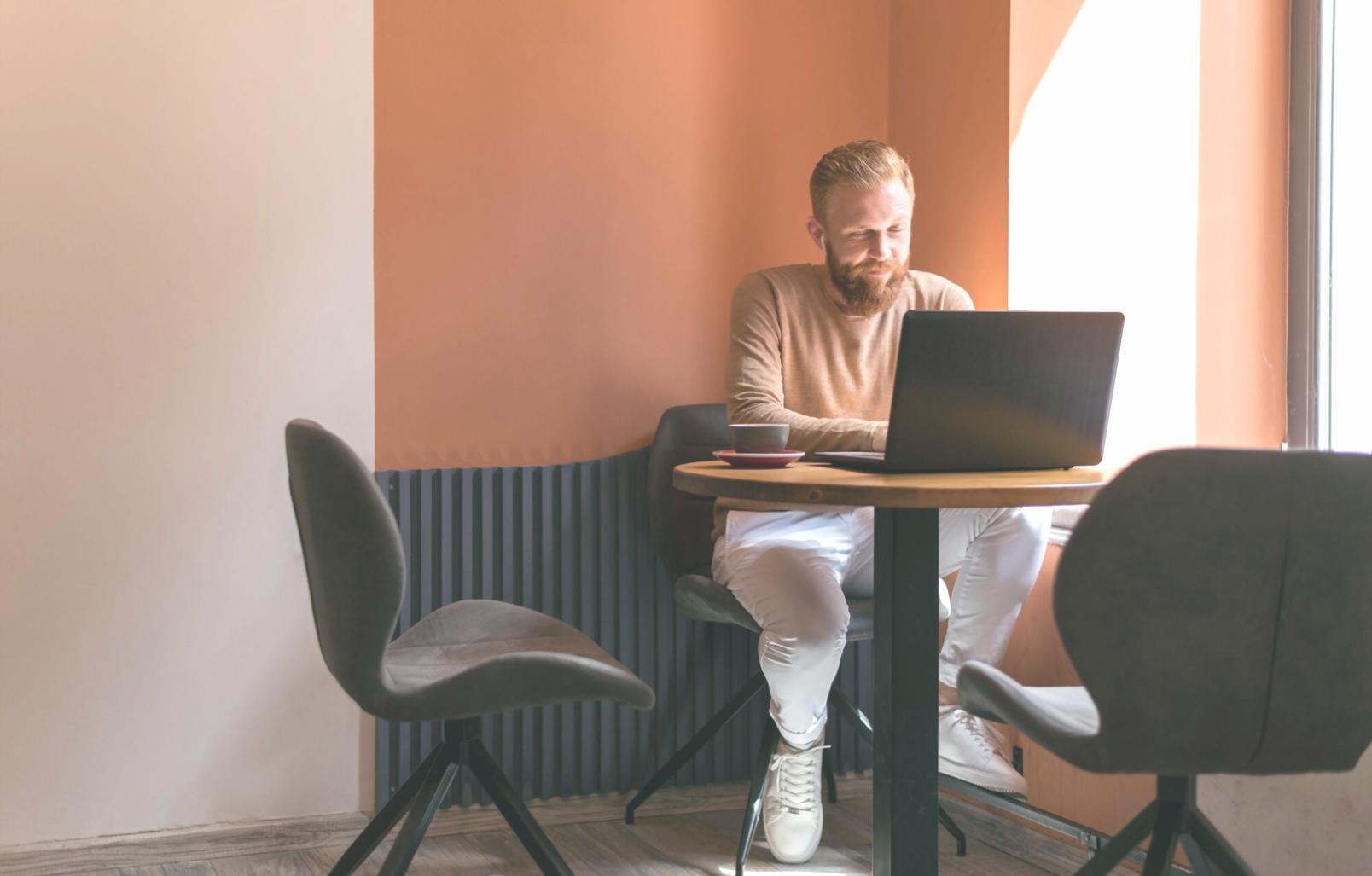 Organisation du budget familial avec notes et calculatrice